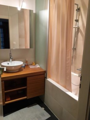 Appartement 5.5 pièces à Baulmes - Habitat de 5.5 pièces au 2ème étage - Salle-de-bains