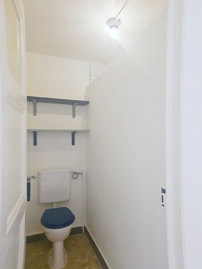 WC - Habitat de 2.0 pièces au 4ème étage