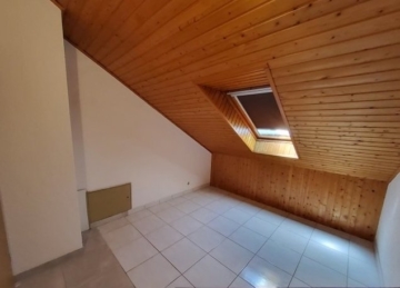 Chambre 2 - Charmant logement 3.5 pièces au 4ème étage