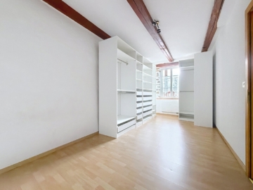 Chambre dressing - Appartement de 4.5 pièces en duplex avec cachet