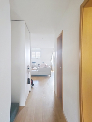 Hall - À louer – Charmant duplex de 4.5 pièces au 1er étage à Treycovagnes