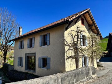 Maison de Village 6 pièces à Môtiers NE - En bordure de rivière, à 25 minutes du lac de Neuchâtel - Image