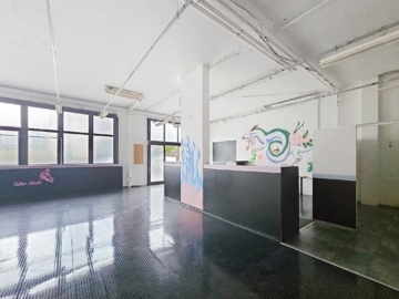 1 - Dépôt au rez-de-chaussée de 262 m2