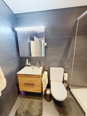 Salle de douche - Charmant 3.5 pièces au 4ème étage