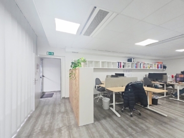 Suface principale - Commerce de 1.0 pièce au 1er étage