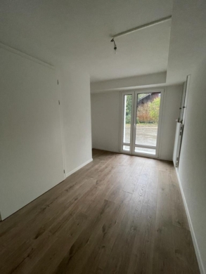 Chambre - Logement rénové avec jardin