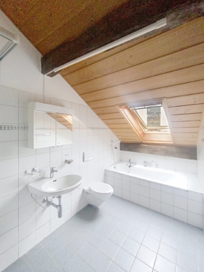 Bains - Habitat de 5.5 pièces au 2ème étage