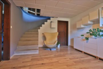 Chalet 6 pièces à Troistorrents - Maison familiale de près de 290 m2 nets utiles - Entrée