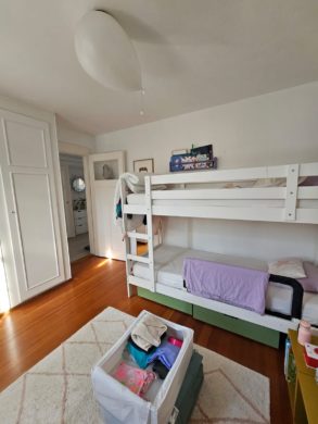 Bel appartement de 4 pièces au rez supérieur avec accès au jardin - Chambre 2