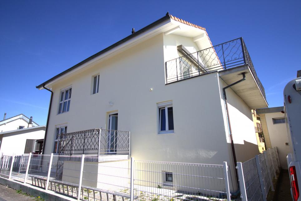 Villa Individuelle 8 pièces à Yverdon-les-Bains - Spacieuse - Rénovée à neuf - Emplacement central- - Image