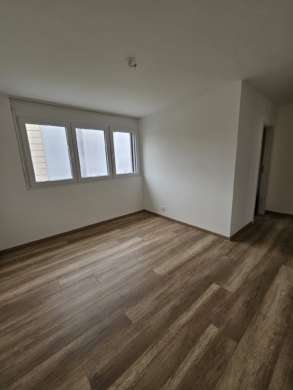 Chambre 1 - Spacieux appartement de 4.5 pièces au 1er étage avec balcon