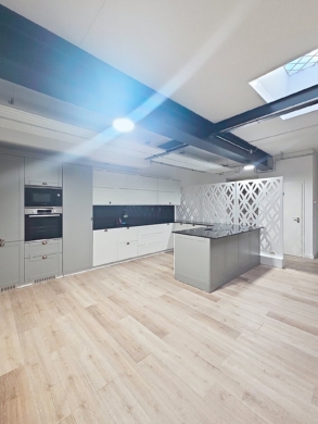 Cuisine - Bureau de 100m² – Zone artisanale de la Chaussée de Treycovagnes