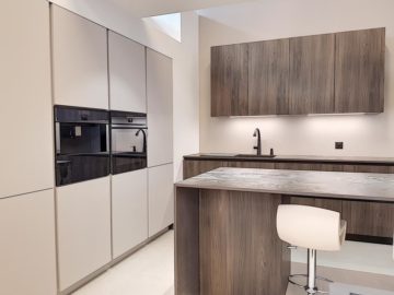 Villa Individuelle 5.5 pièces à Buttes - Villa moderne avec vue dégagée sur la campagne - Cuisine
