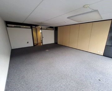 Commercial 1 pièce 100 m2 à Yverdon-les-Bains - Bild